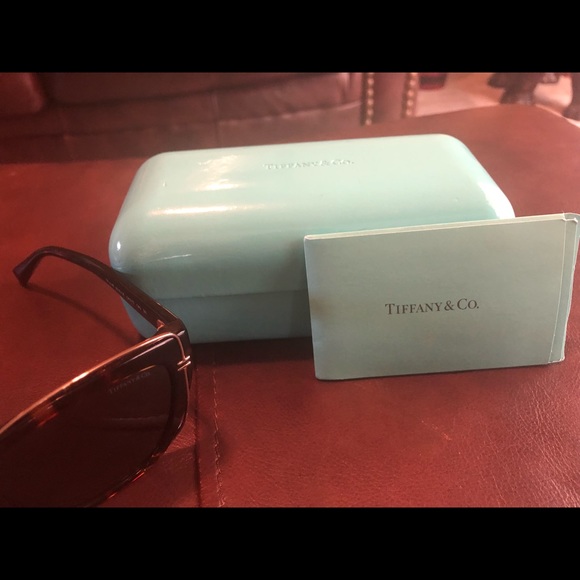 High Fashion Tiffany & Co. Sunglasses - Picture 8 of 8